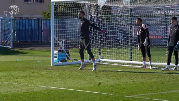 Navas and Donnarumma in training before the game against Rennes